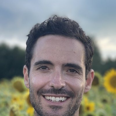 Russell Cole, host of the Thursday session